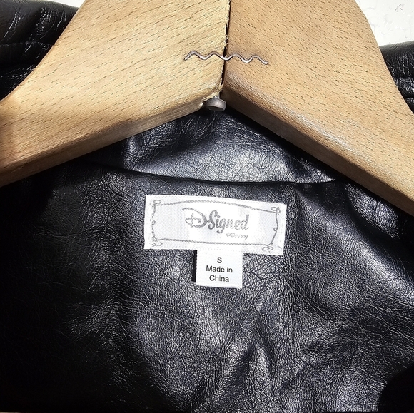 Disney Descendants Faux Fur Collar Vegan Leather Girl's Moto Jacket - Picture 3 of 6